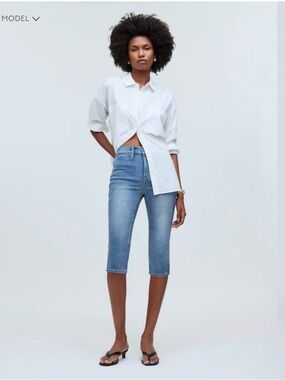 Madewell “90s Capri Jean” light blue